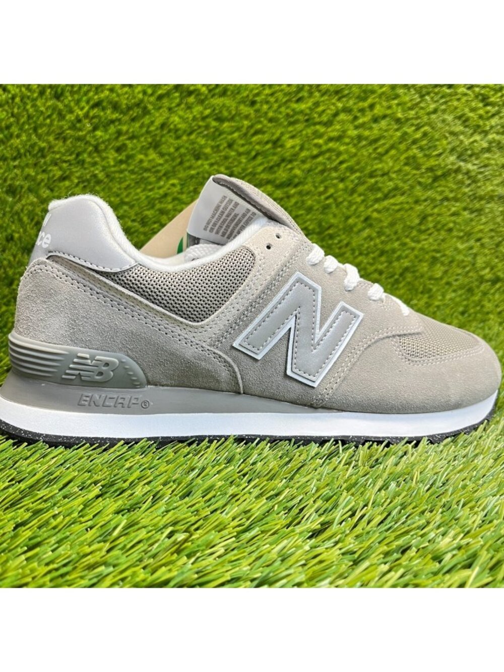 New Balance 574 Classic Mens Size 8 Gray White Athletic Running Shoes Sneakers